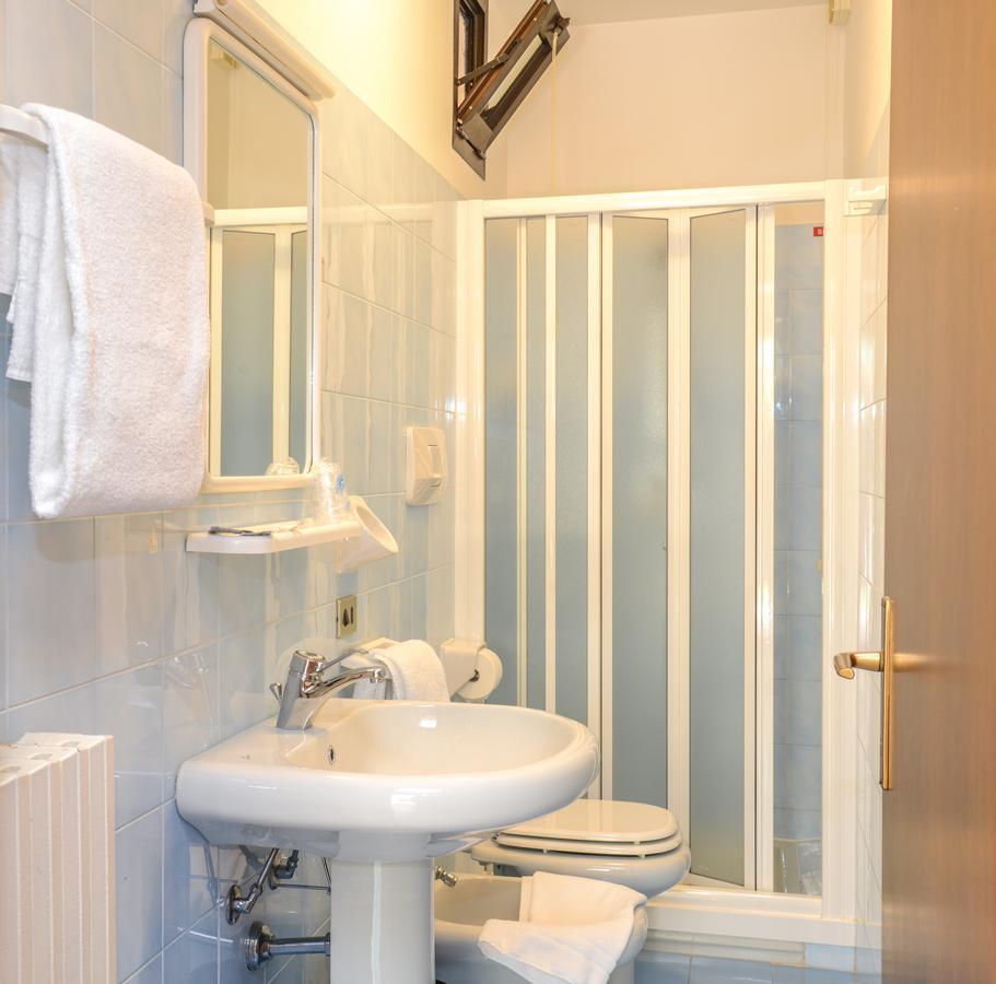 Hotel Garni Onda Torri Del Benaco Zewnętrze zdjęcie