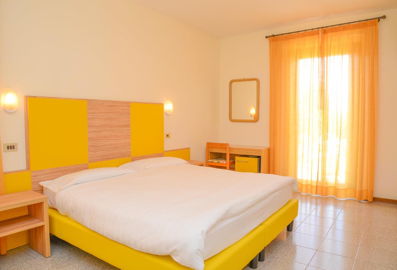 Hotel Garni Onda Torri Del Benaco Zewnętrze zdjęcie