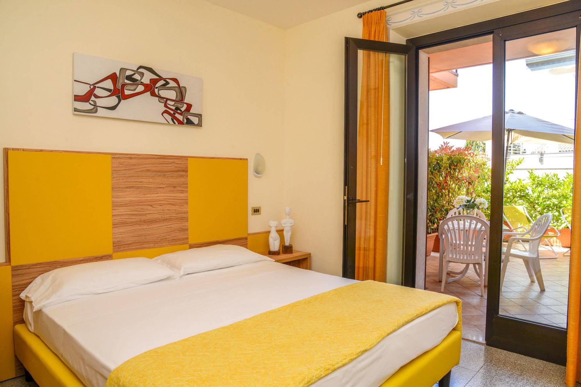 Hotel Garni Onda Torri Del Benaco Zewnętrze zdjęcie