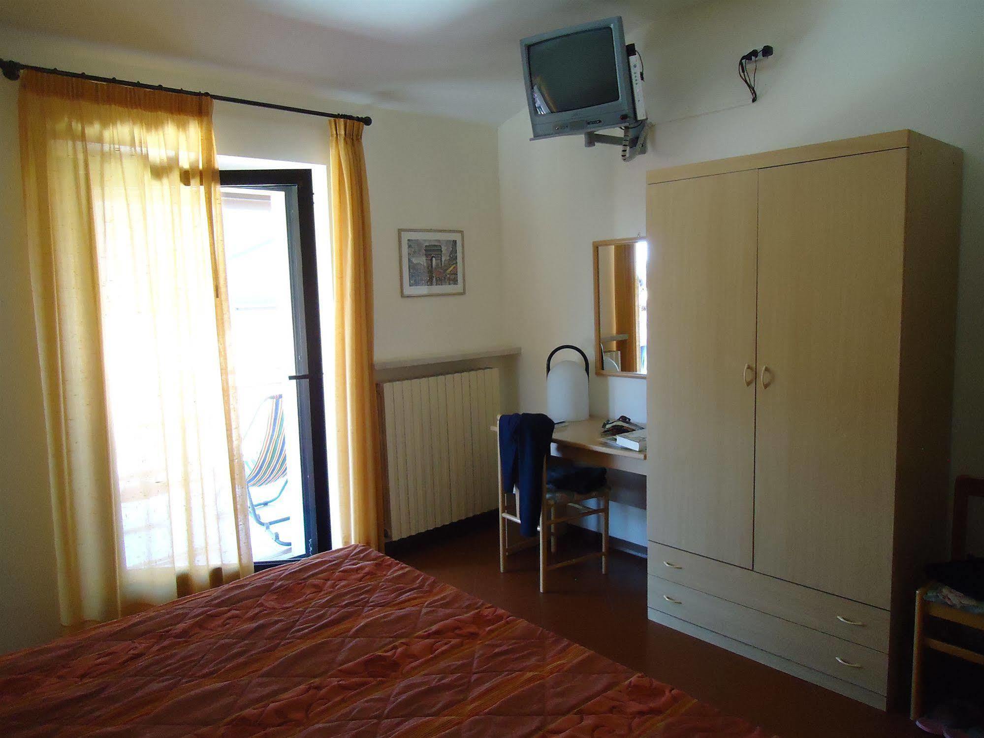 Hotel Garni Onda Torri Del Benaco Zewnętrze zdjęcie